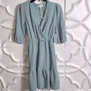 NEW melloday ruffle v neck dress sz S. (88)